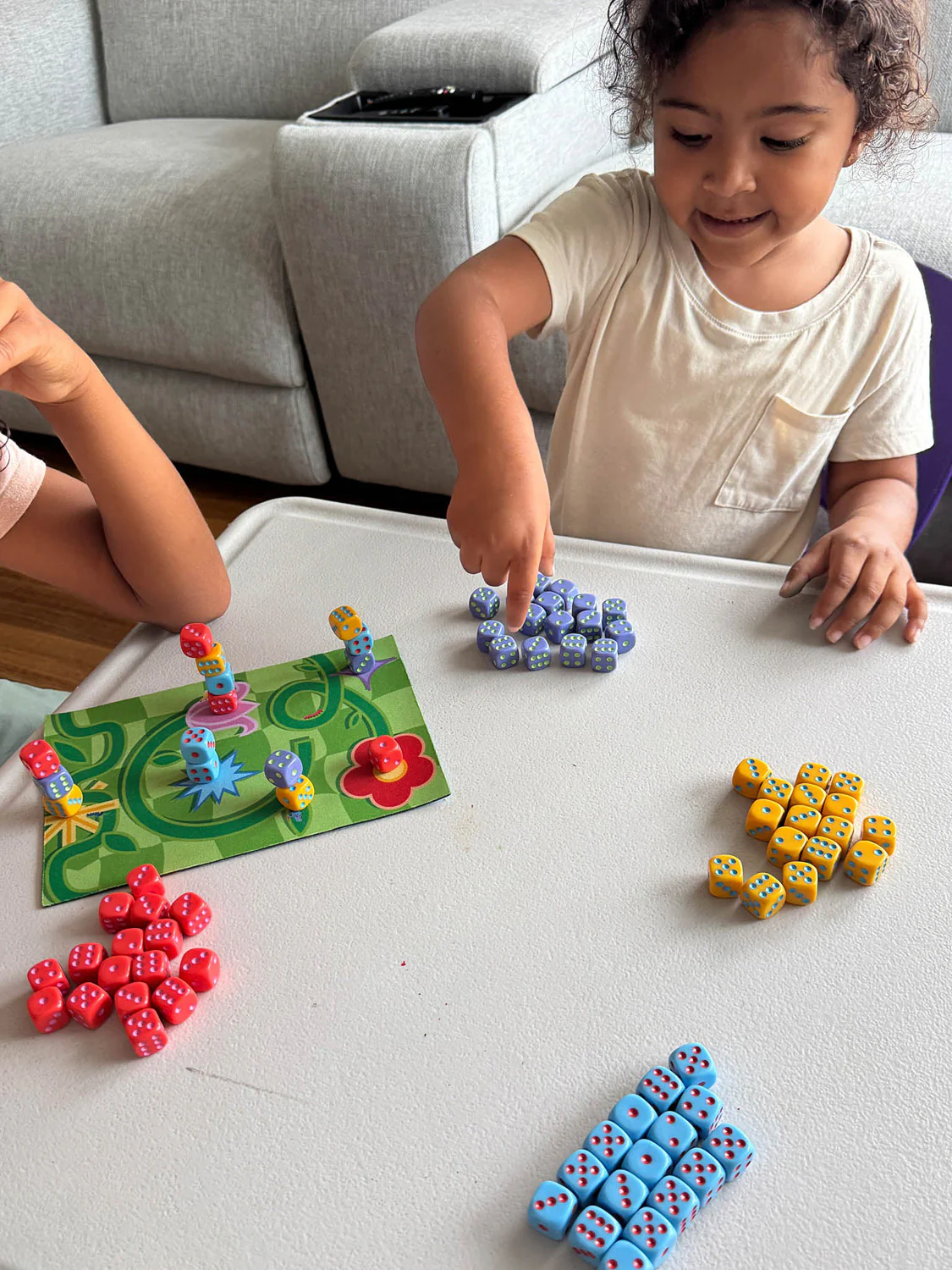 Stack-A-Pillars Dice Stacking Game - Image 9