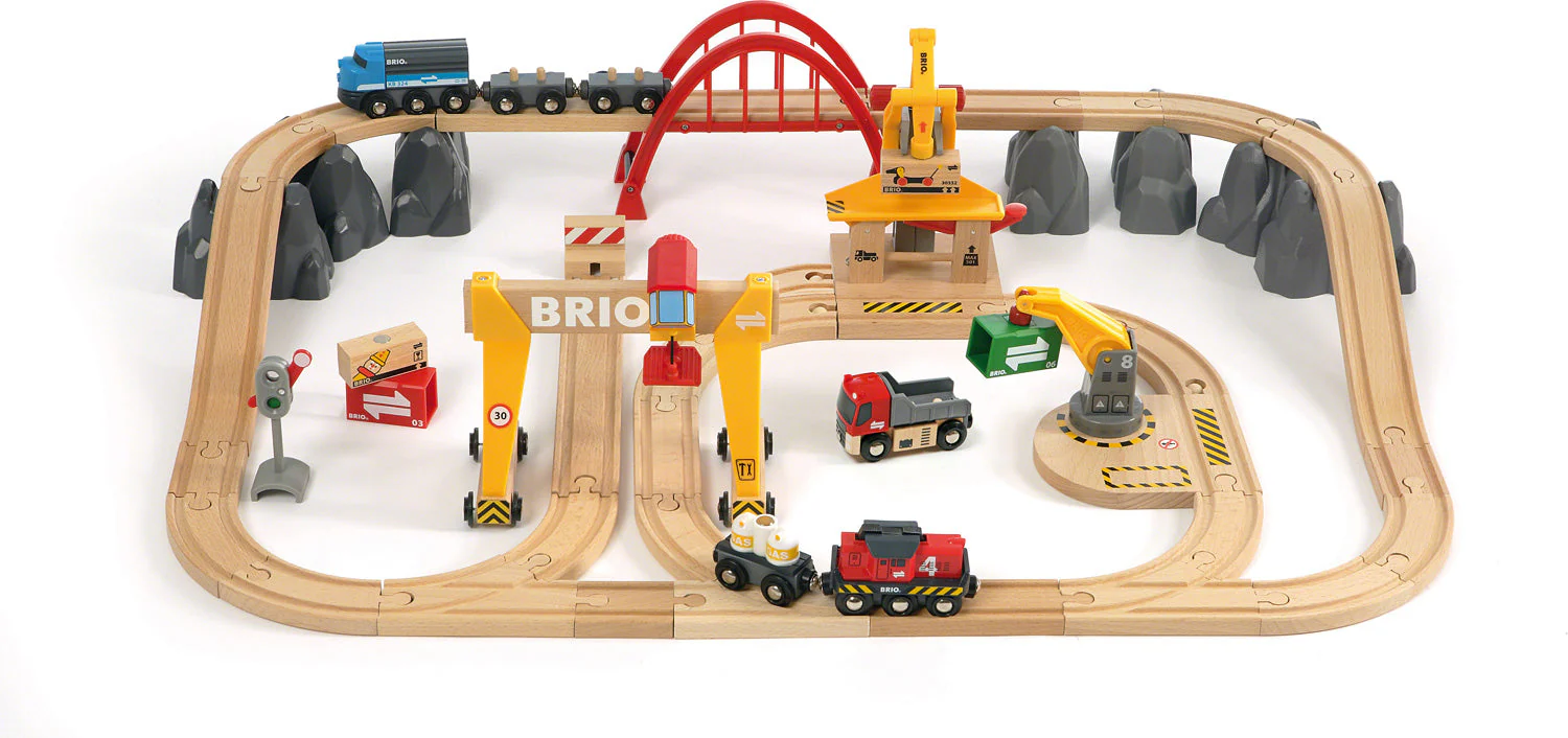 BRIO Cargo Railway Deluxe Set - Image 3