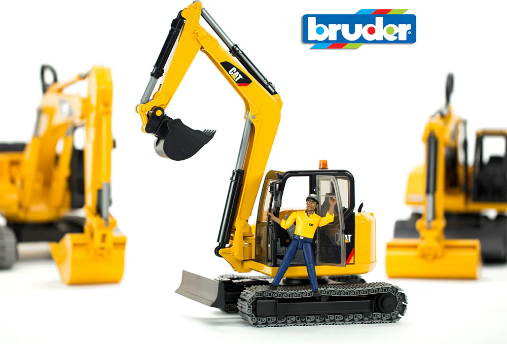 Cat Mini Excavator With Worker - Image 6