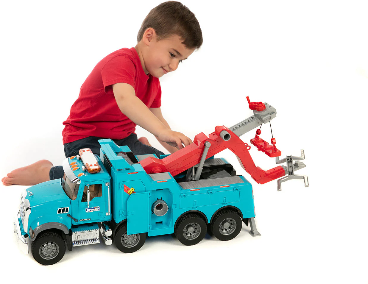 Mack Granite Heavy Tow Truck With Lights - Image 6