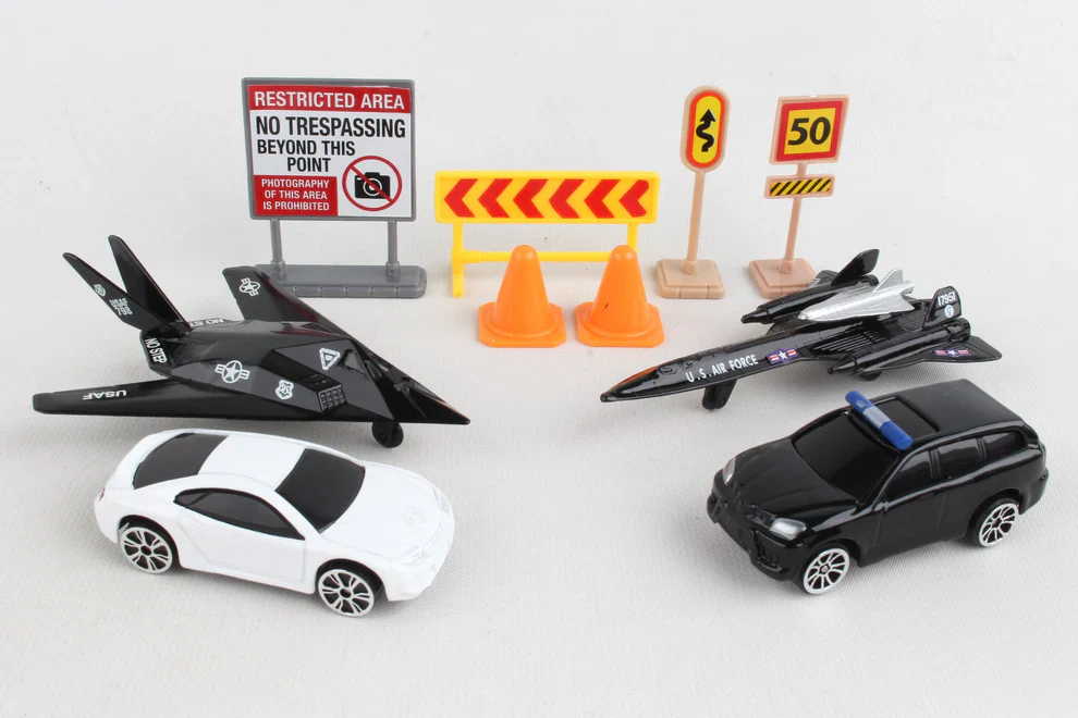 Spy Playset - Image 2