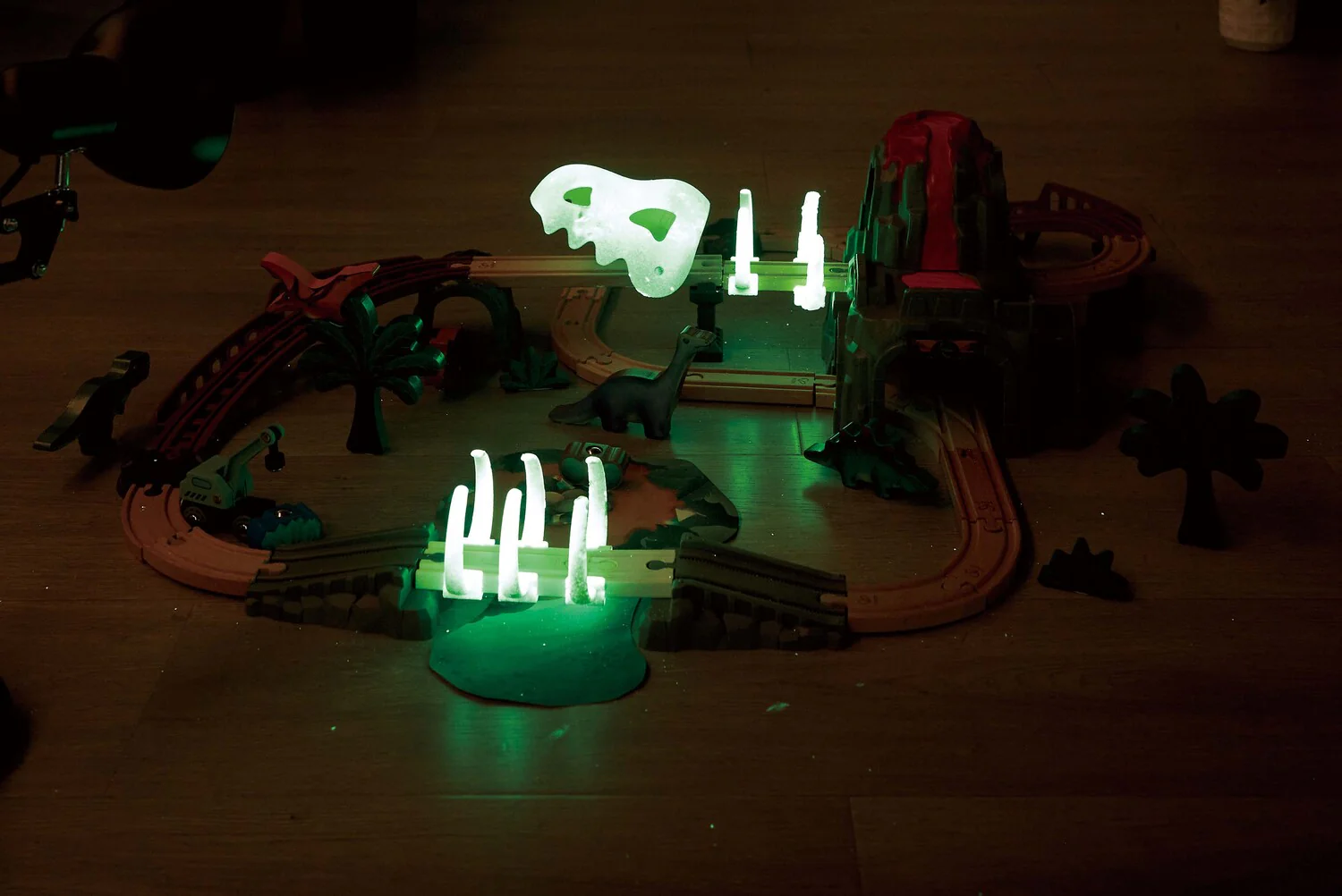 Dino Railway Adventure Set - Image 5