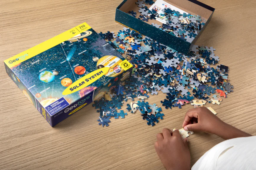250 pc Solar System Puzzle - Image 4