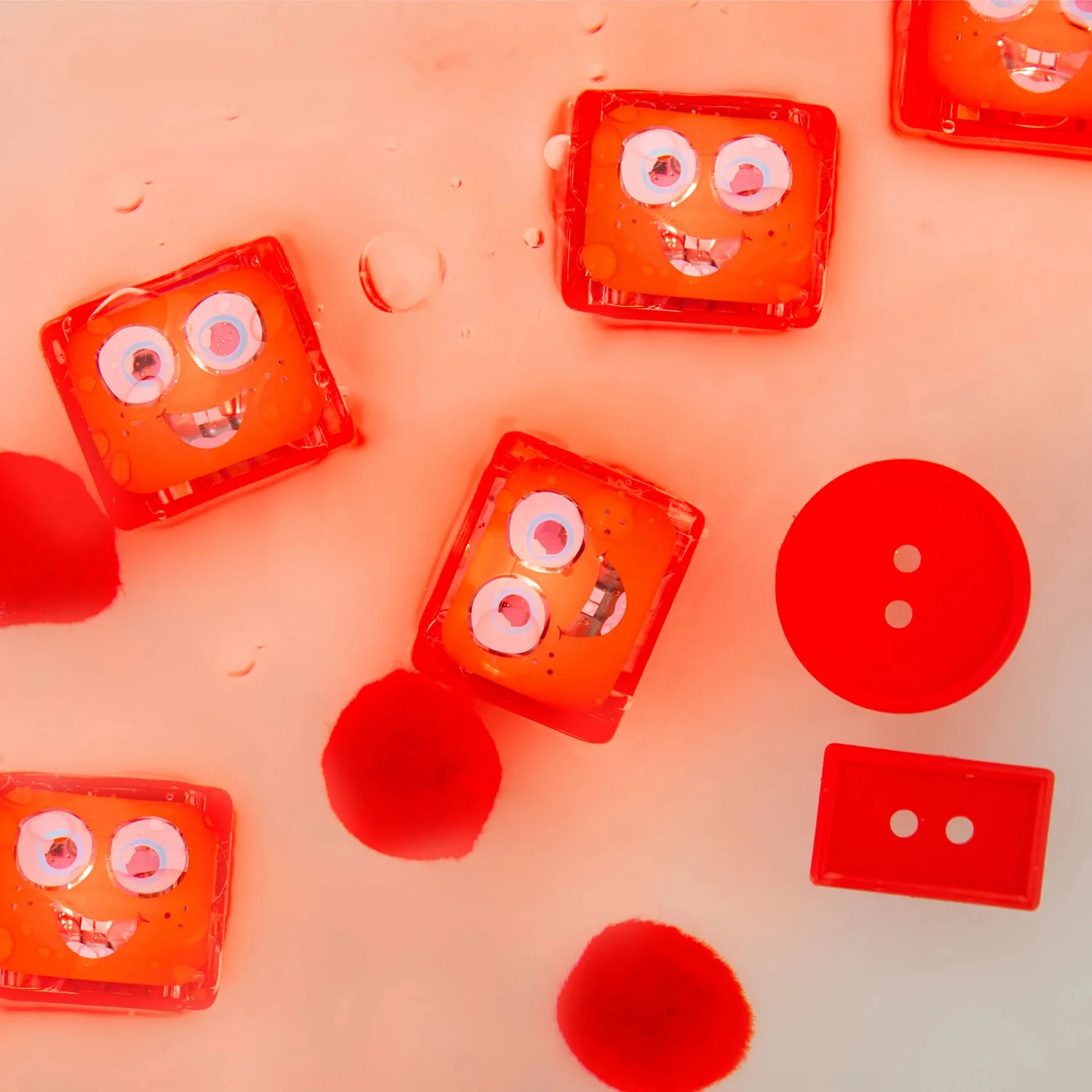 Glo Pals Sammy 4 Red Light-Up Cubes - Image 3