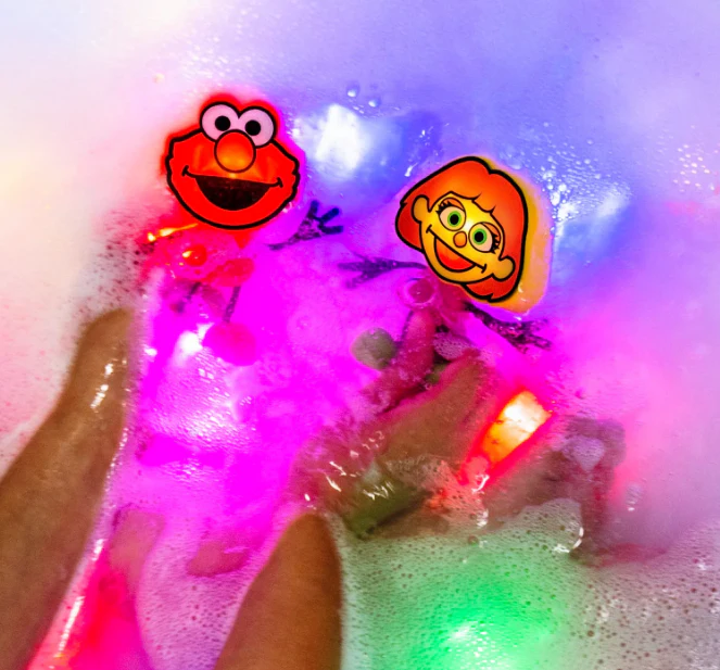 Glo Pals Elmo Sesame Street Character - Image 3
