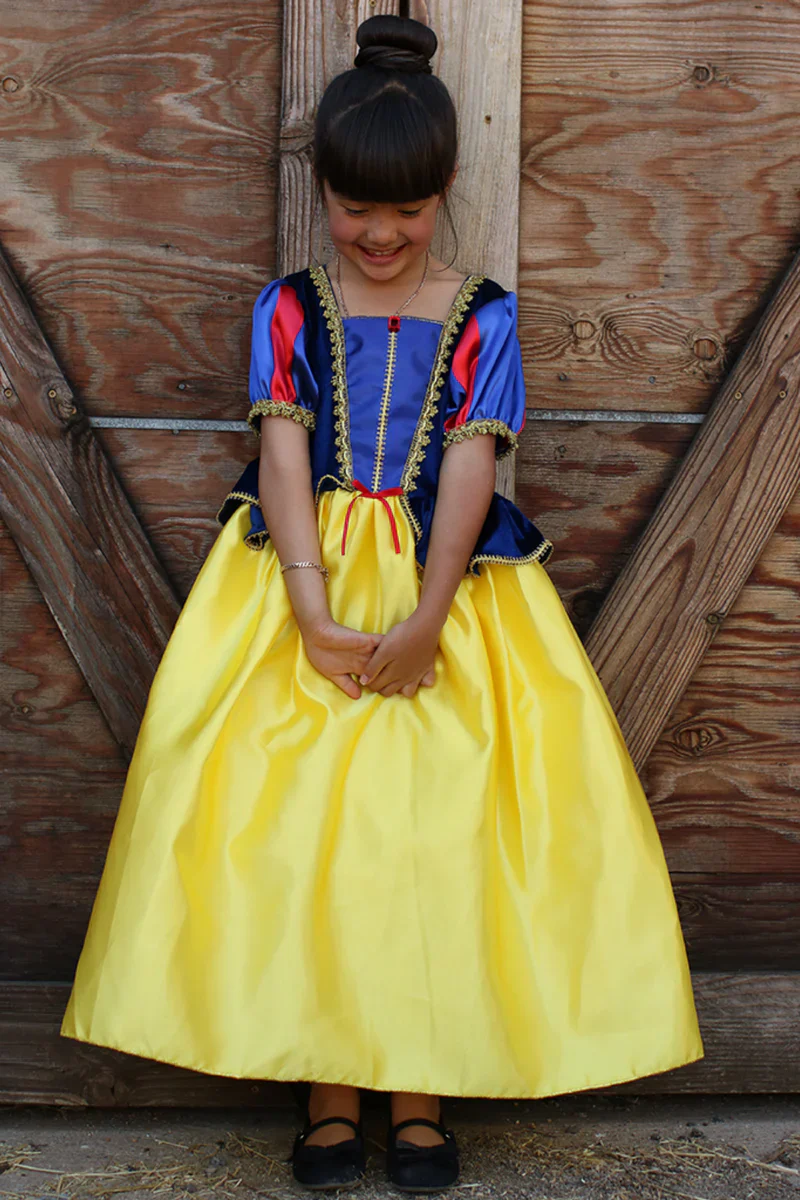 Deluxe Snow White Gown Size 3/4 - Image 2