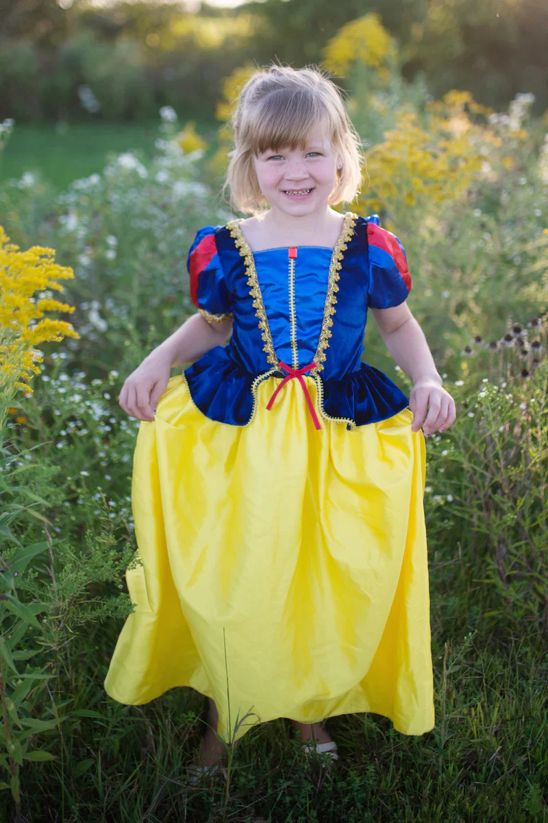 Deluxe Snow White Gown Size 3/4 - Image 3
