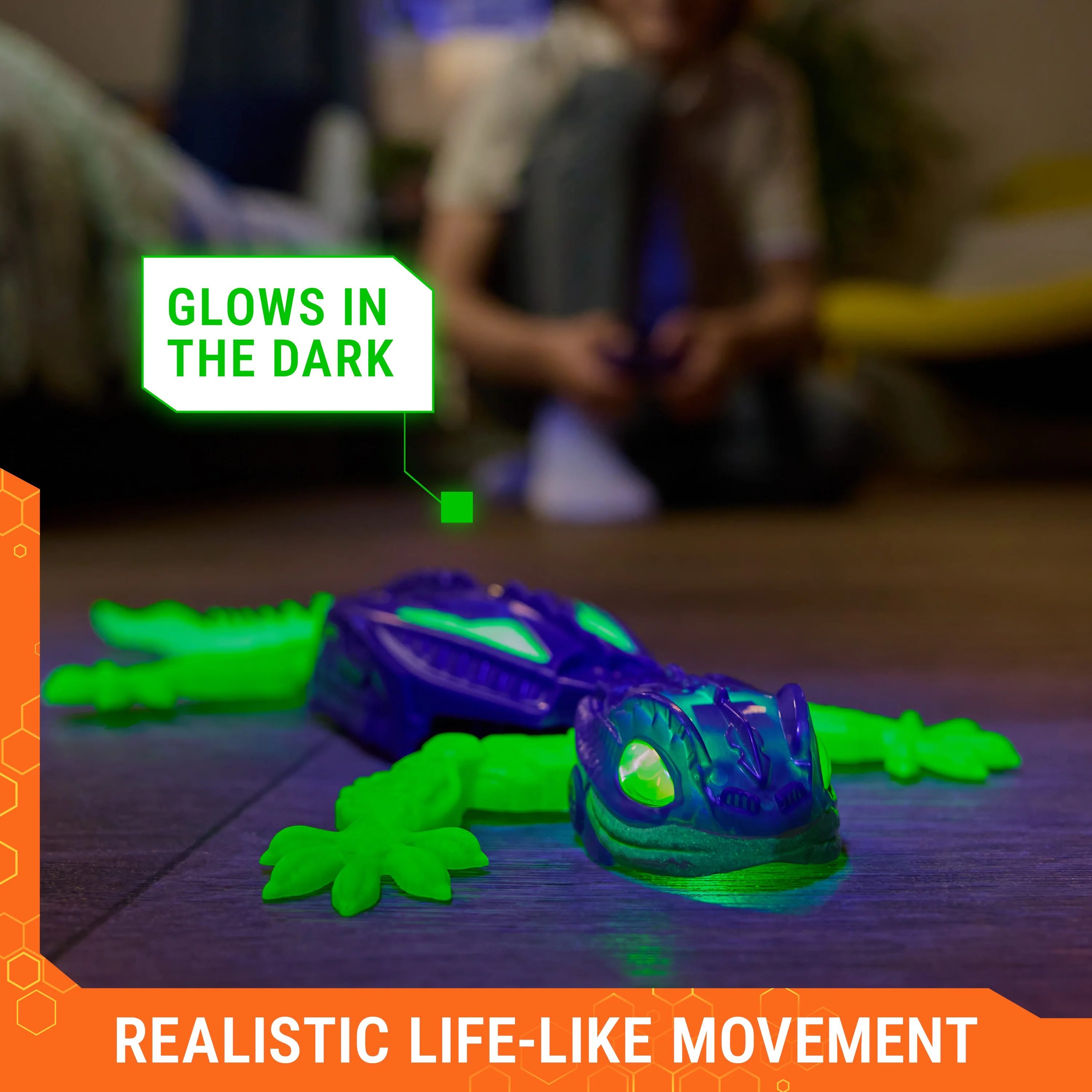 Hex Bots Glowing Wall Crawler Gecko - Image 6