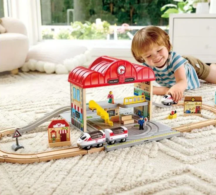 Portable Train Station Set - Image 2