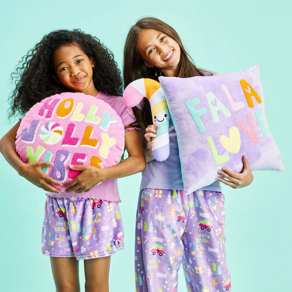 Holly Jolly Vibes Pillow - Image 6