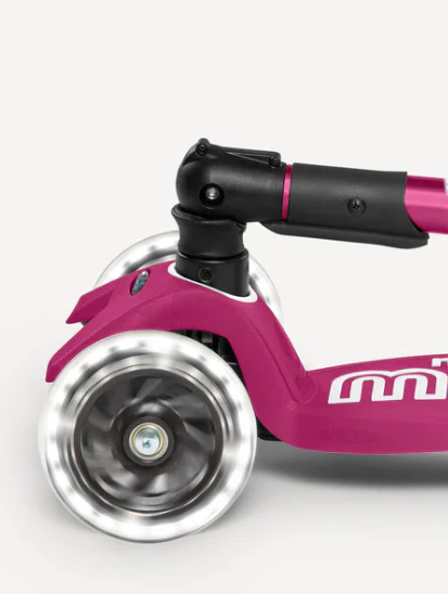 Maxi Deluxe LED Foldable Berry Red Scooter - Image 2