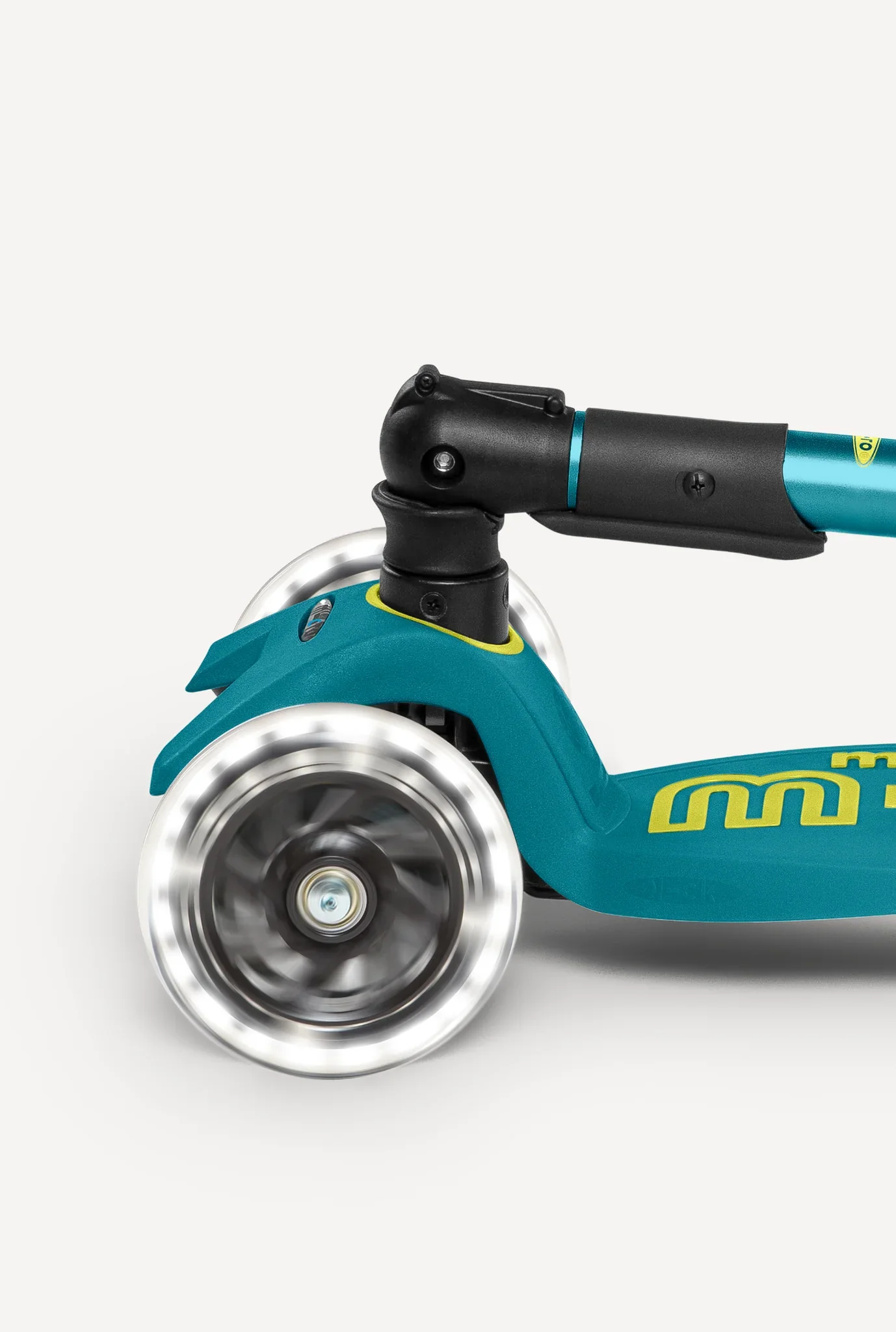 Maxi Deluxe LED Foldable Petrol Green Scooter - Image 2