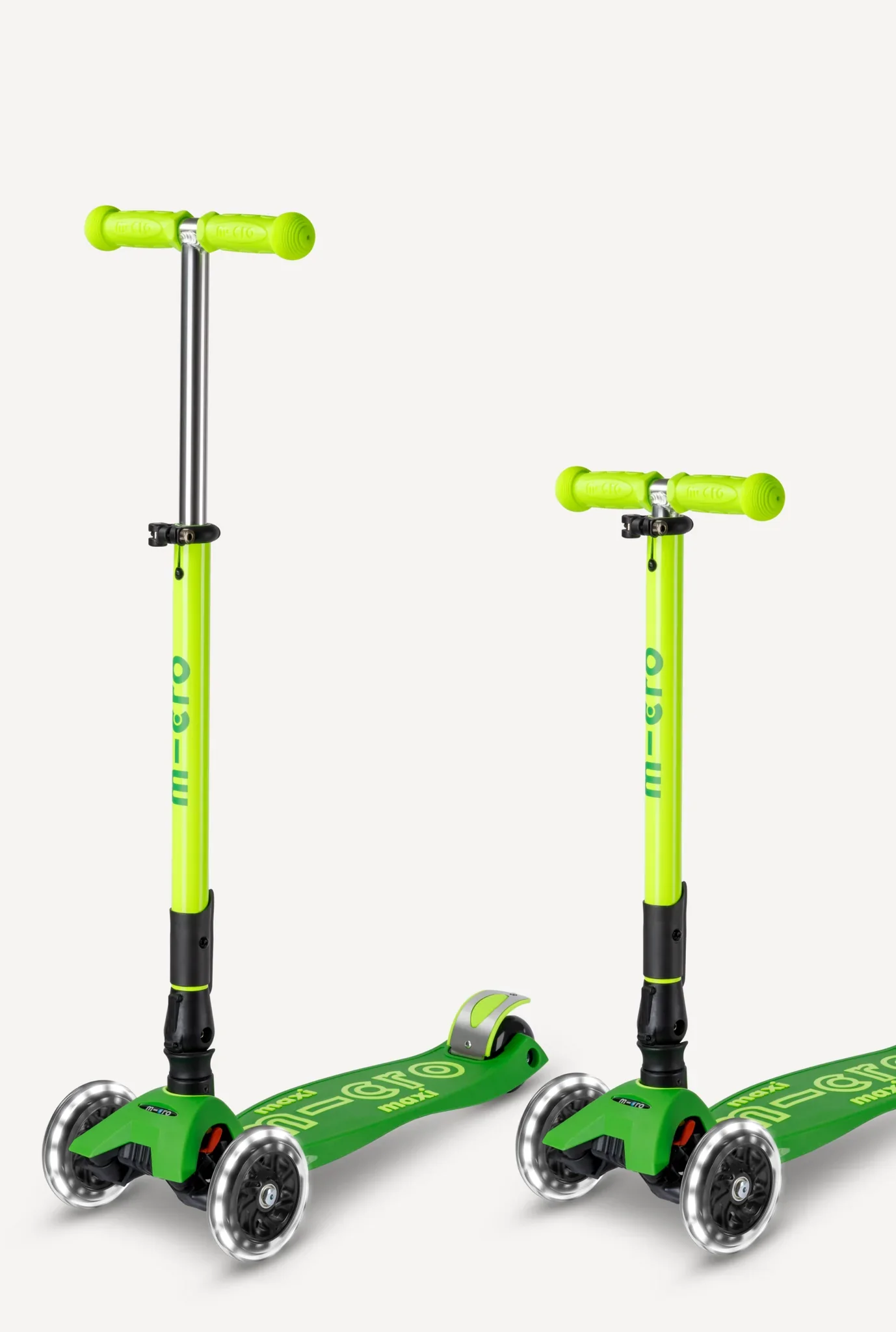 Maxi Deluxe LED Parrot Neon Green Foldable Scooter - Image 3