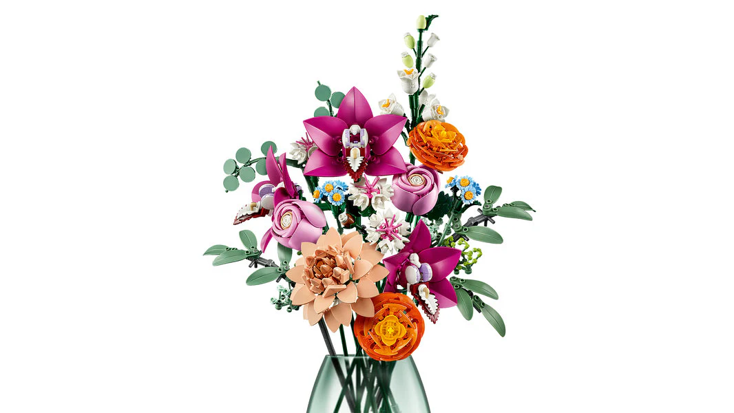 LEGO® Botanicals Pretty Pink Flower Bouquet - Image 4