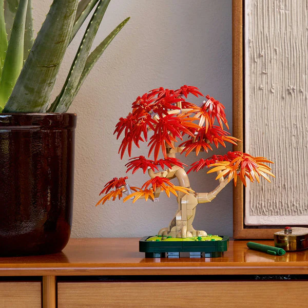 LEGO® Botanicals Japanese Red Maple Bonsai Tree - Image 9