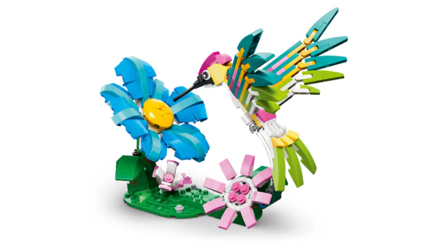 LEGO® Creator 3in1 Colorful Hummingbird - Image 4