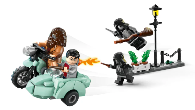 LEGO® Harry Potter™ Hagrid & Harry's Privet Drive Escape - Image 4