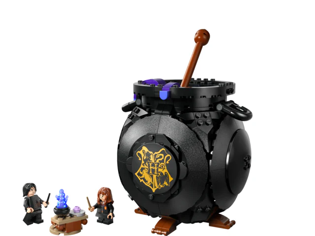 LEGO® Harry Potter™ Cauldron Potions Classroom - Image 3