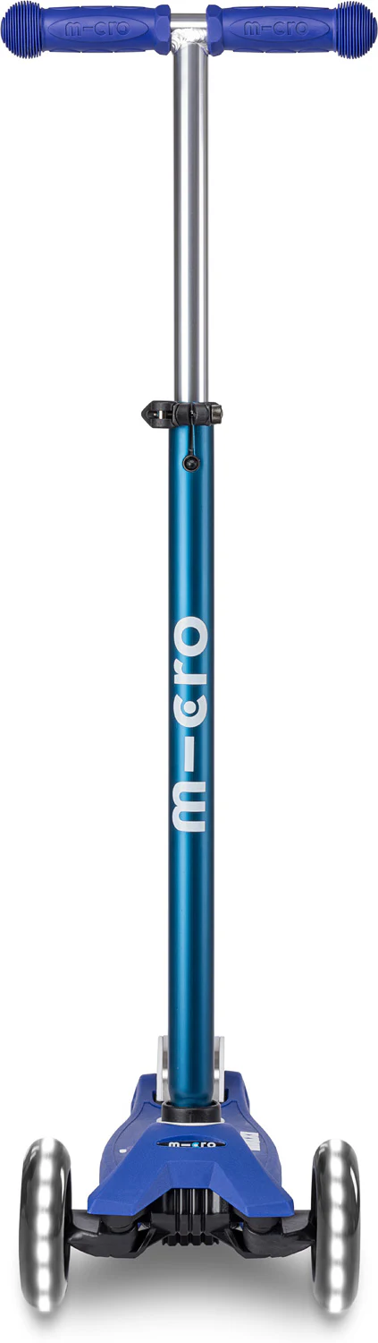 Maxi Deluxe LED Blue and White Scooter - Image 3