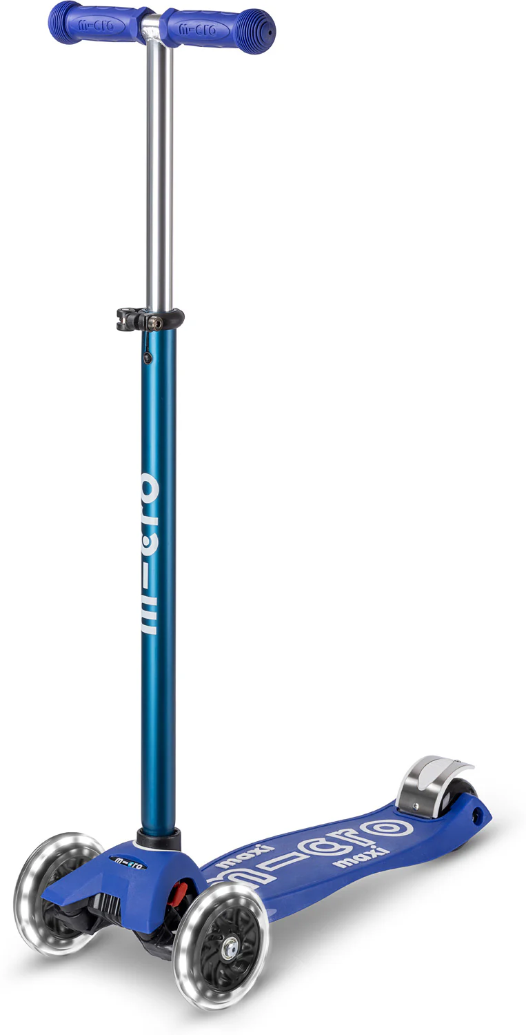Maxi Deluxe LED Blue and White Scooter - Image 5