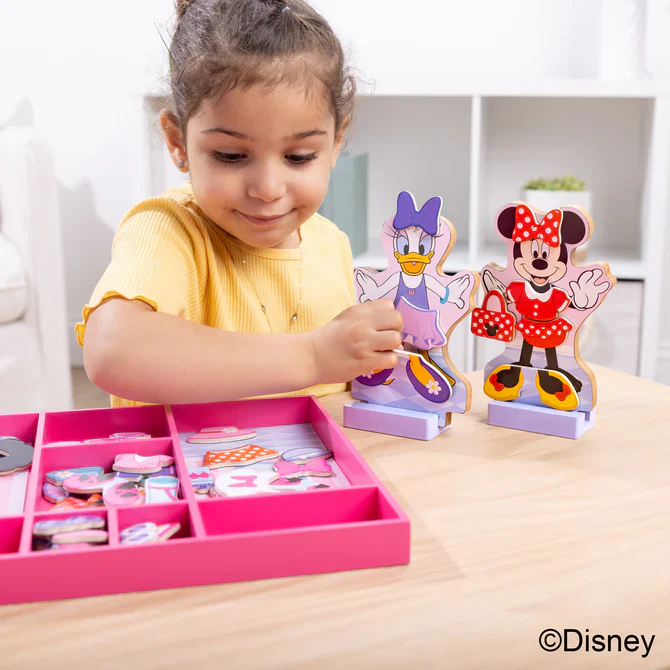 Minnie And Daisy Magnetic Dress Up - Image 6
