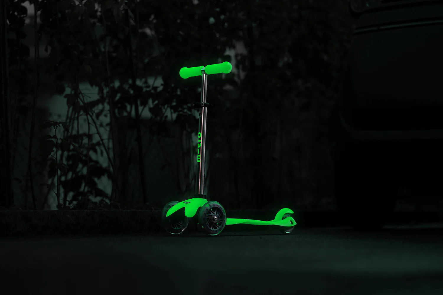 Mini Deluxe LED Glow Plus Scooter Icy Lime - Image 5