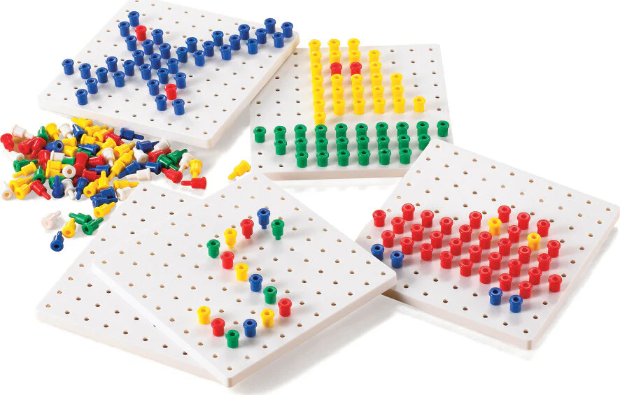 PEGS AND PEG BOARD SET
