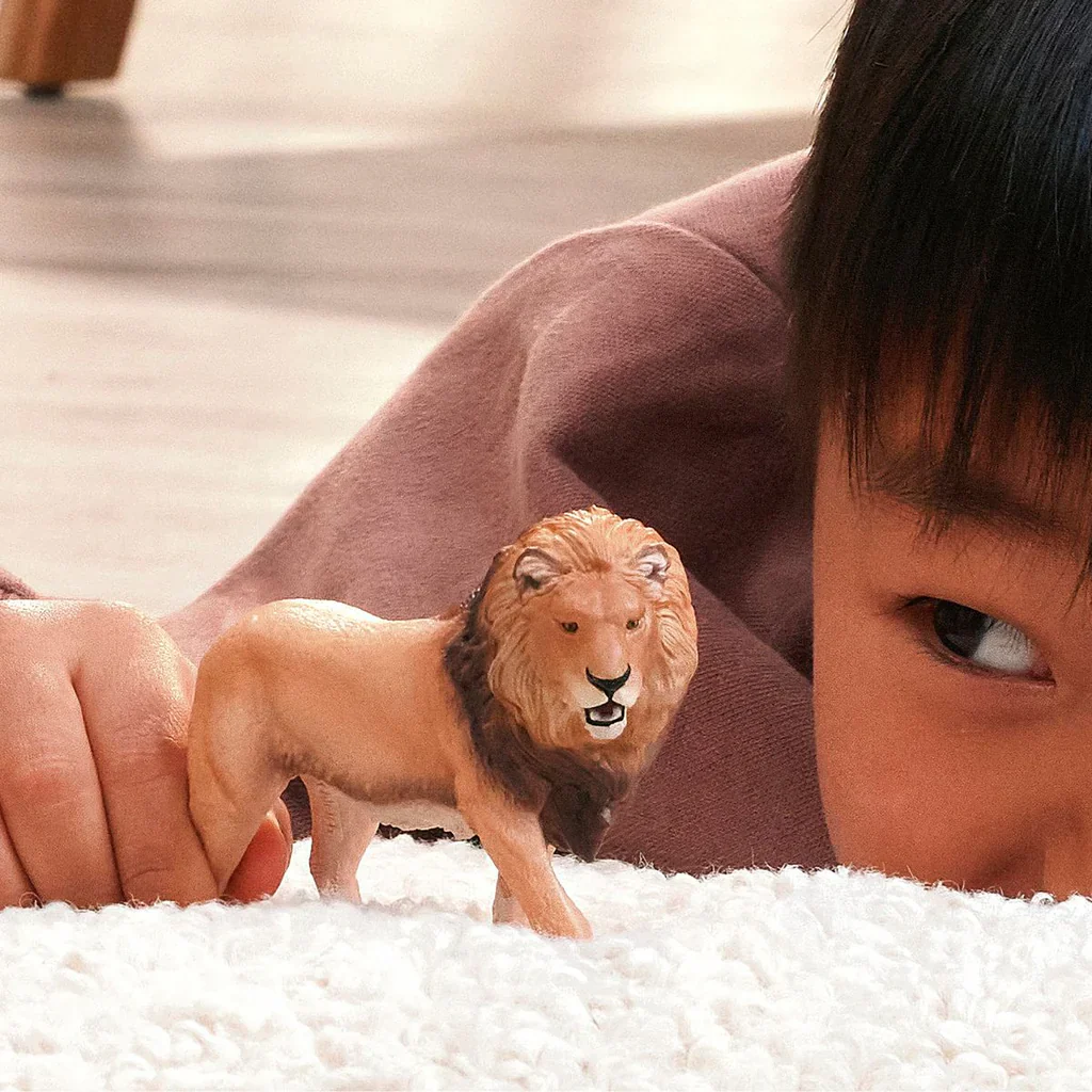 African Lion - Image 2