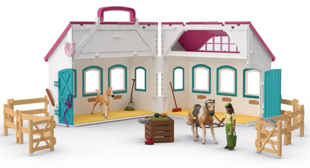 Little Horseshoe Open Stable - Image 3
