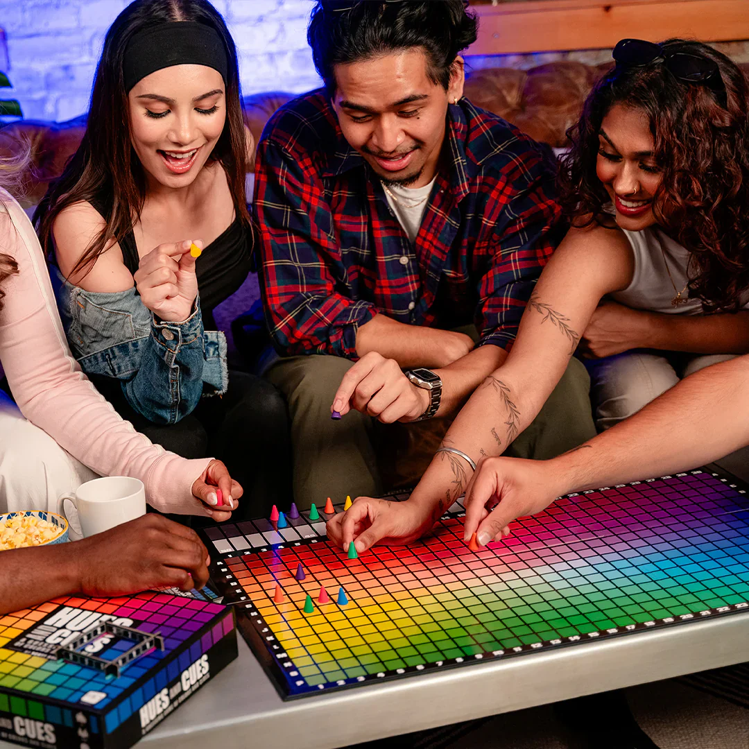 Hues And Clues Board Game Usaopoly - Image 4